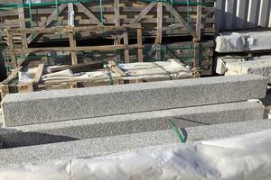 Palisaden -15x15cm- BRAVO EXACTA -geflammt- Granit 15x15x175cm edelgrau