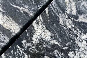 Blockstufen NEGRA TORMENTA Gneis 15x35x100cm anthrazit-gewolkt