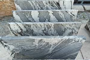 Terrassenplatten NEGRA TORMENTA Gneis 50-90x40x3cm anthrazit-gewolkt