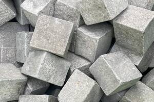 Pflastersteine VIA MARUNA -antik- Kalkstein 10x10x8cm bräunlich-grau taupe