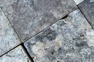 Terrassenplatten SILVERATO -antik- Travertin 19,7x19,7x3cm silbergrau
