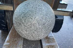 Kugeln GALA -gestockt- Granit dia.30cm anthrazit