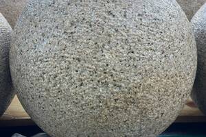 Kugeln SOL -gestockt- Granit dia.30cm gelb-grau