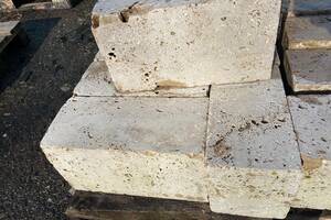 Kastellmauersteine NOCE TOROSA® Travertin 22,5x18x30-60cm hellbraun