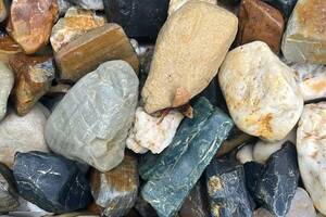 Kies FLUSSKIES Quarzit 16-32mm hell-bunt