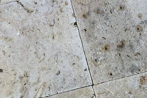 Terrassenplatten ARAMIS / IREMIA CREMATOS -antik- Kalkstein 24,7x24,7x3cm gelb-beige