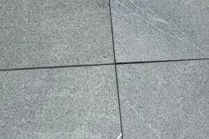 Terrassenplatten GALA EXACTA NEW -geflammt- Granit 40x40x3cm anthrazit